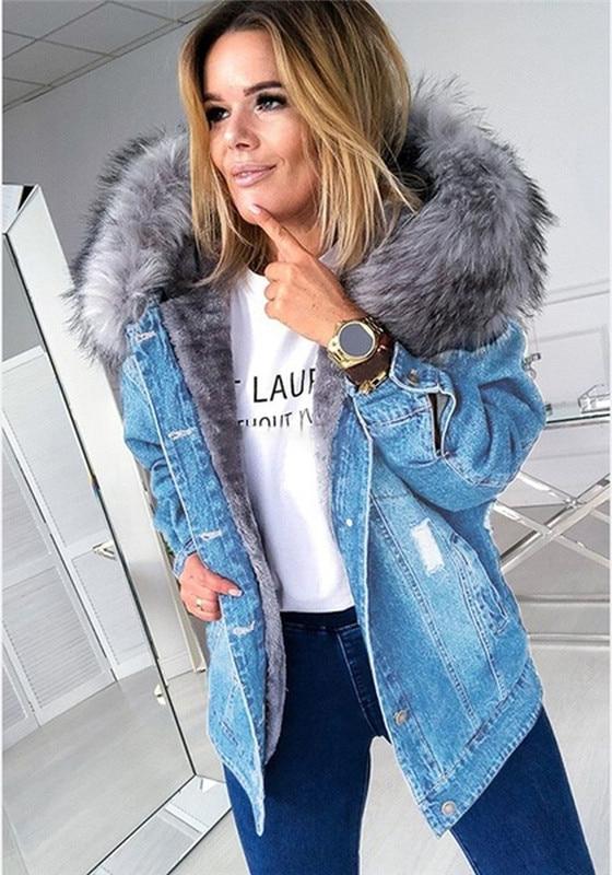 Dame Parkasjakke i Denim – Lang Passform – Faux Fur Hette – Varm og Trendy