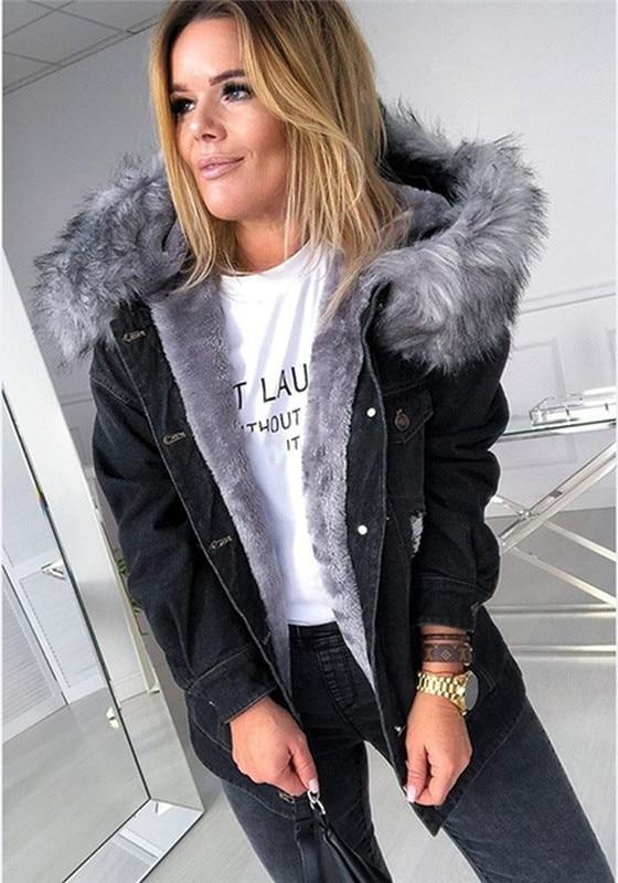 Dame Parkasjakke i Denim – Lang Passform – Faux Fur Hette – Varm og Trendy