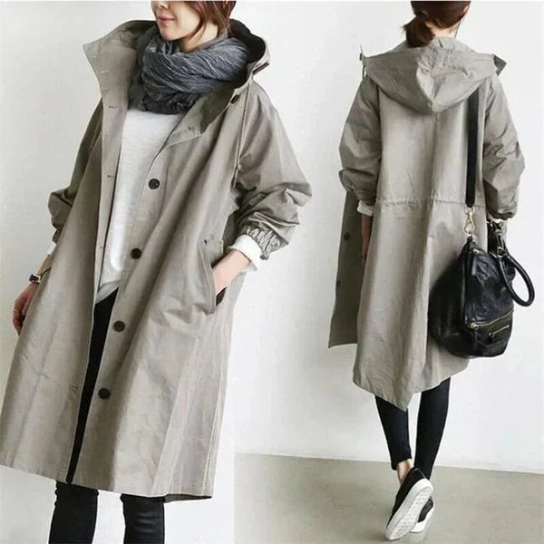 Dame trenchcoat - Casual oversized passform - Høy krage med hette - Knapper og sidelommer